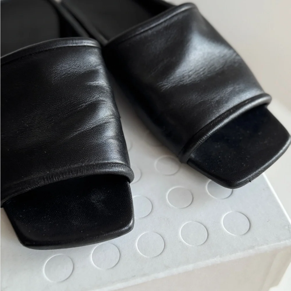 Khaite Stagg Leather Flats - Picture 6 of 7